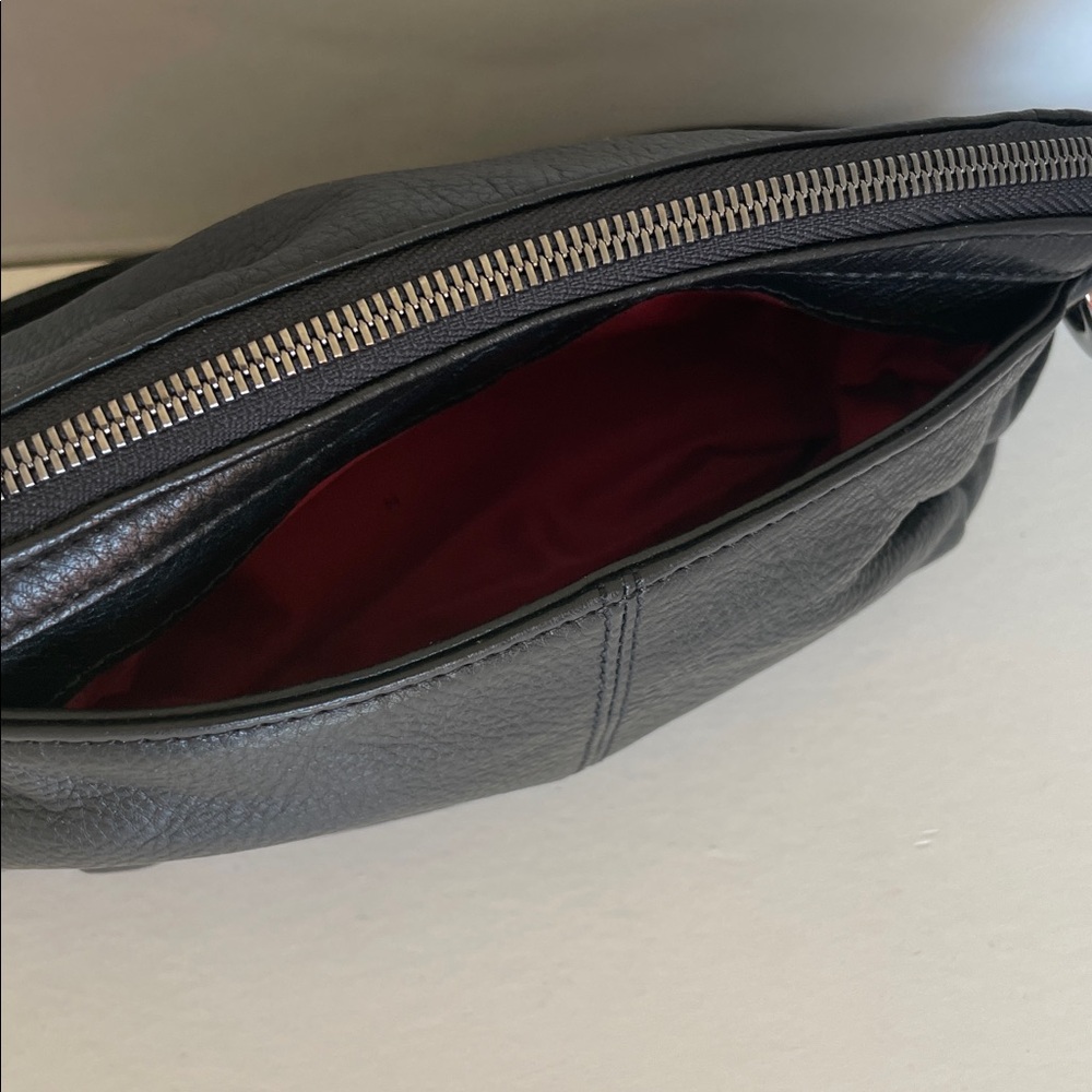 Hammitt Daniel Crossbody Clutch Small Black/ Gunmetal Leather Perennial Collect - Picture 3 of 8